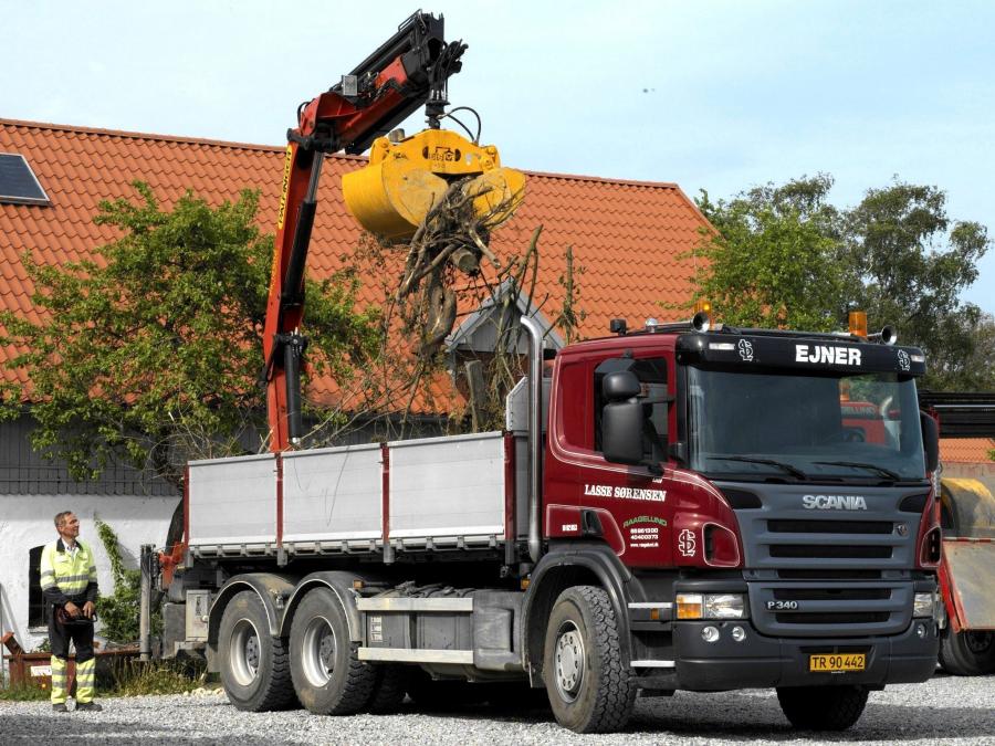  Scania P340 6x4 2004 года  (фото 1 из 5)
